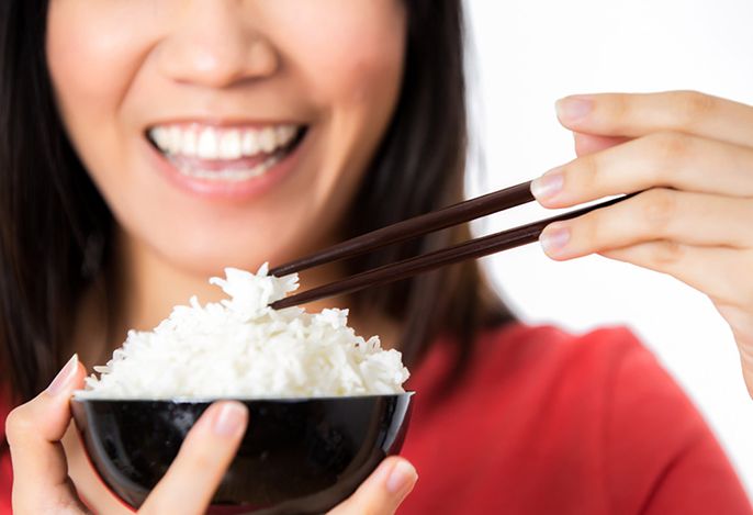 1 chén cơm bao nhiêu calo? Ăn cơm trắng có gây tăng cân không?