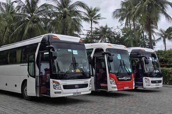 Traverlcar.vn chia sẻ kinh nghiệm thuê xe du lịch 45 chỗ